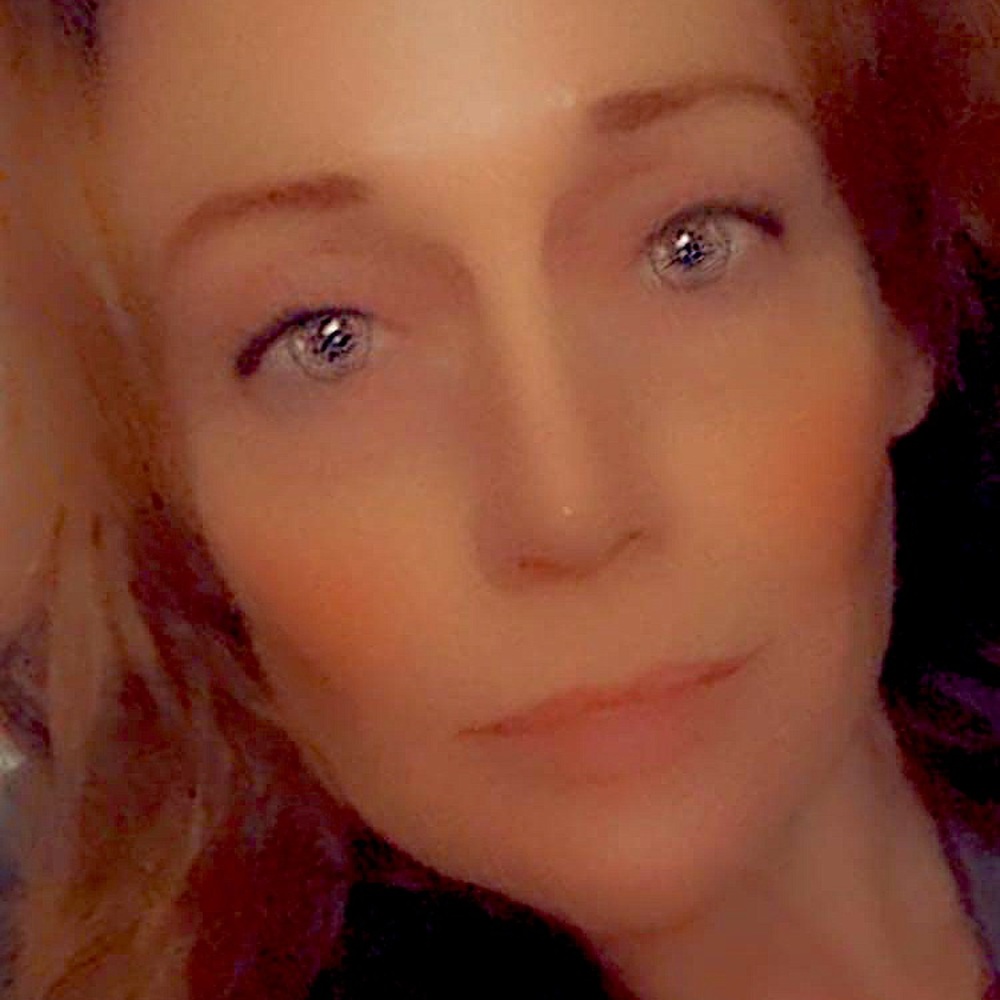 Hello! It’s super nice to be included in this marketing app. 😊